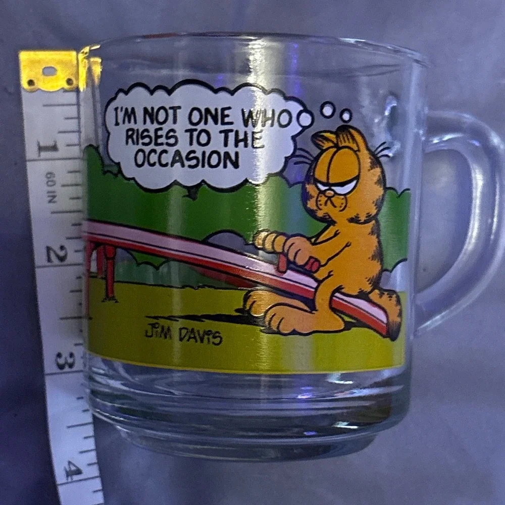 Garfield Vintage McDonald's 70's 80's Collectible Glass Mug - Teeter Toter Scene